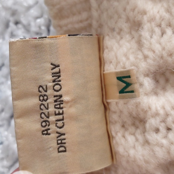 Kilronan Knitwear Medium Fisherman Knit Button Front Sweater - Picture 5 of 16